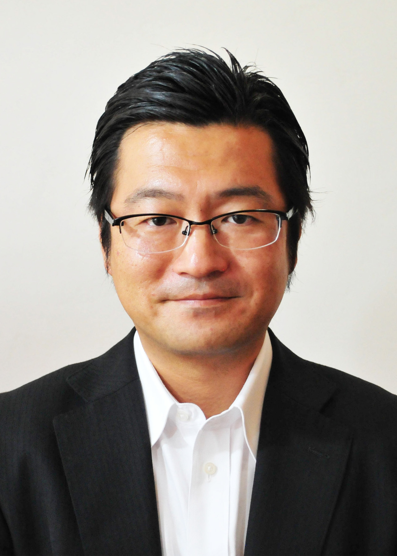 内田健介